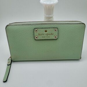Kate Spade Green Zip Wallet
